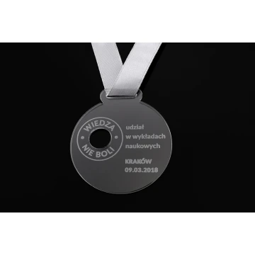 Medal akrylowy grawerowany laserem - średnica: 50mm - gr. 3mm - MGR048