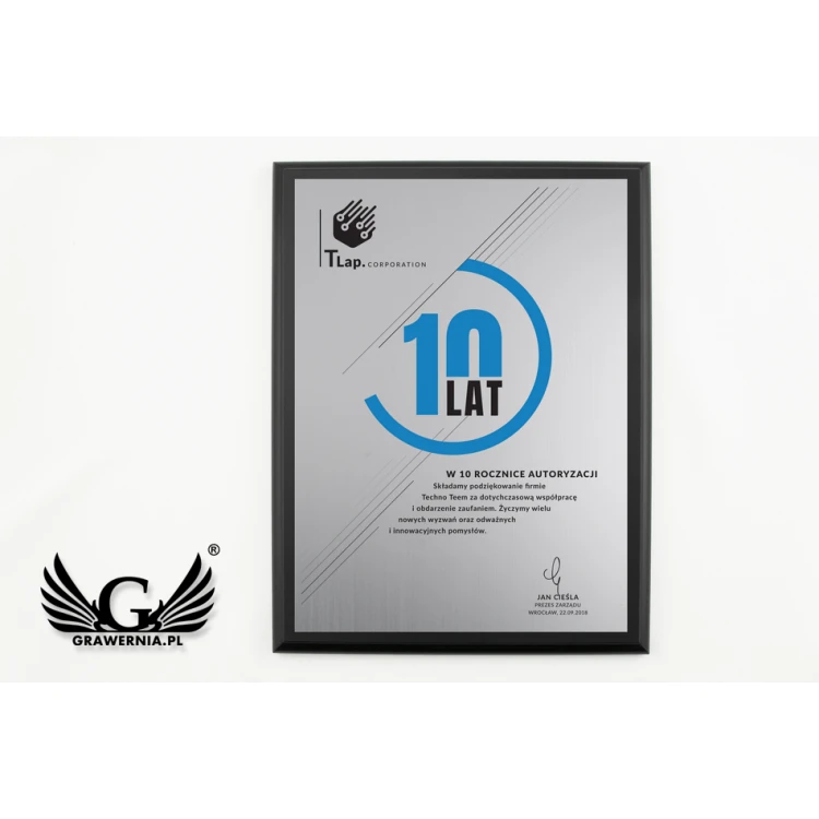 Dyplom biznesowy - srebrny laminat grawerski - podkład czarny mat - DUV030
