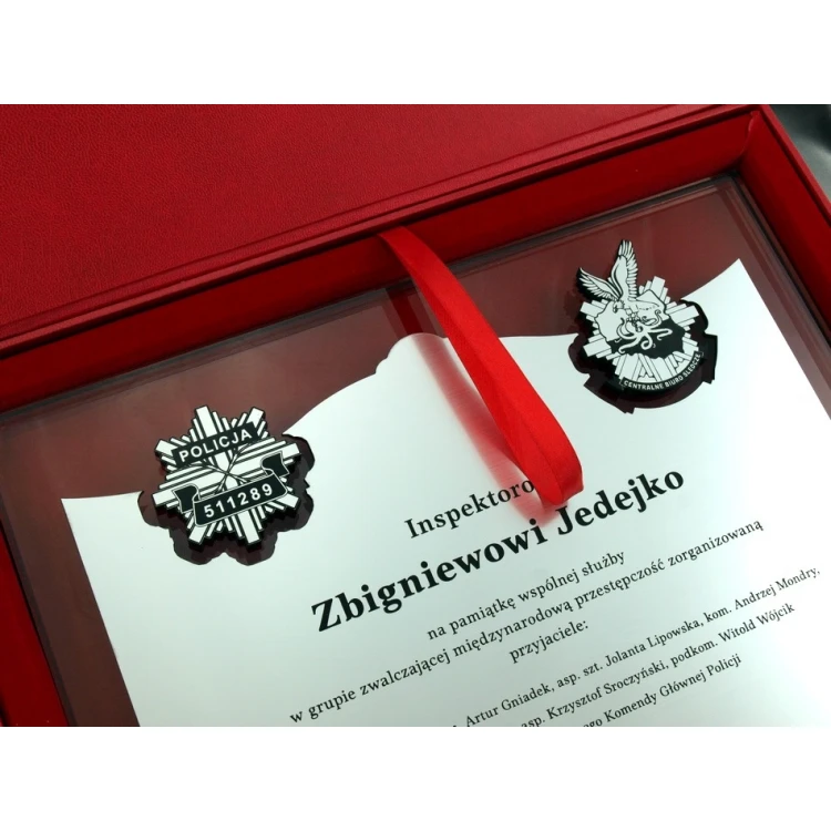 DYPLOM SZKLANY z dwoma wypukłymi logotypami - DSZ033
