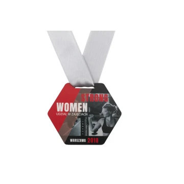 Medal drewniany druk UV - Strong Woman - wymiary: 79x66mm - MGR062