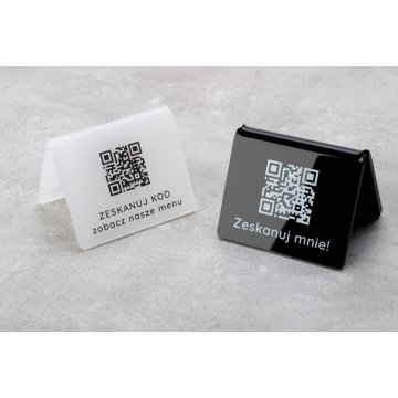 Mini stojaczek informacyjny z kodem QR - czarna plexi lub plexi frost - wym. 60x50mm - ST028