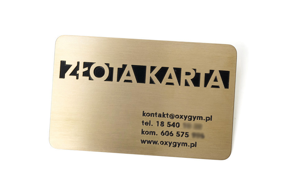 Ekskluzywna karta stałego klienta w drewnianym etui - mosiądz grawerowany - M014