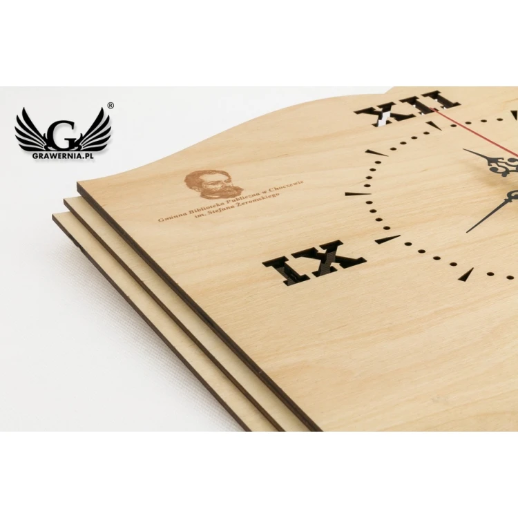 Zegar drewniany - KSIĄŻKA - ZEG017